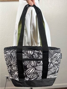 Arctic Zone‎ Black & White Large Lunch Tote